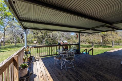 12 Creekwood Drive Schulenburg TX 78956