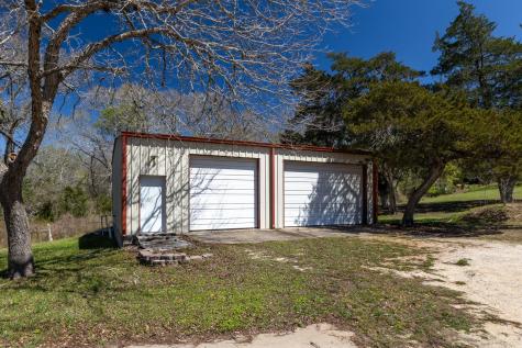 12 Creekwood Drive Schulenburg TX 78956