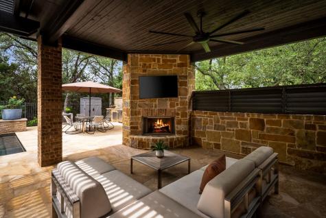 208 Santaluz Lane Austin TX 78732