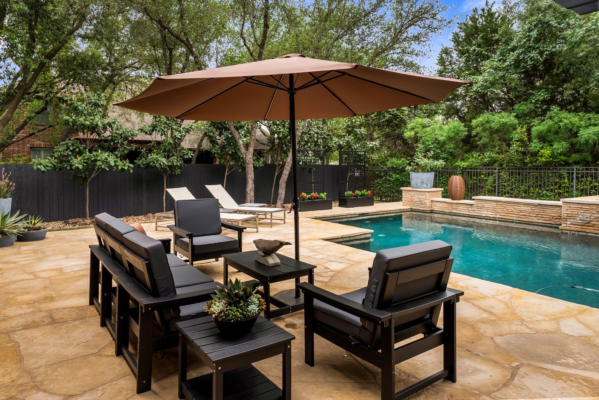 208 Santaluz Lane Austin TX 78732