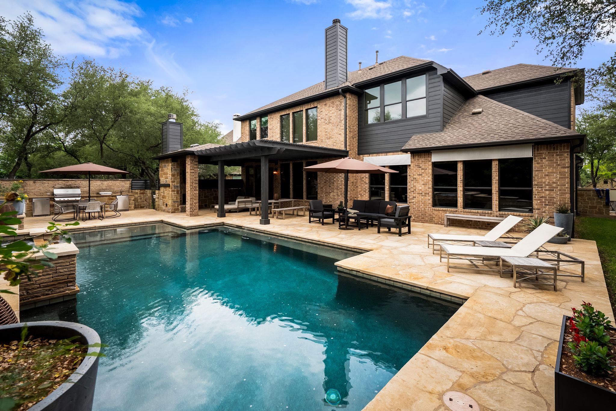 208 Santaluz Lane Austin TX 78732