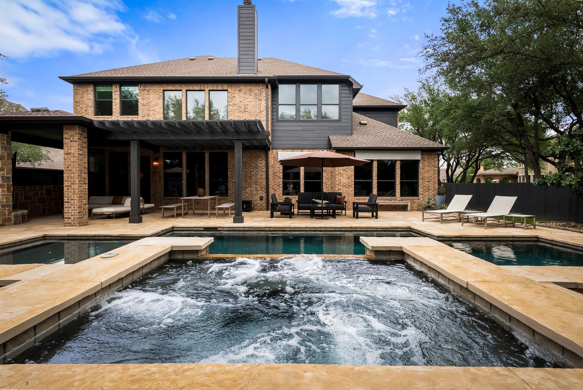 208 Santaluz Lane Austin TX 78732