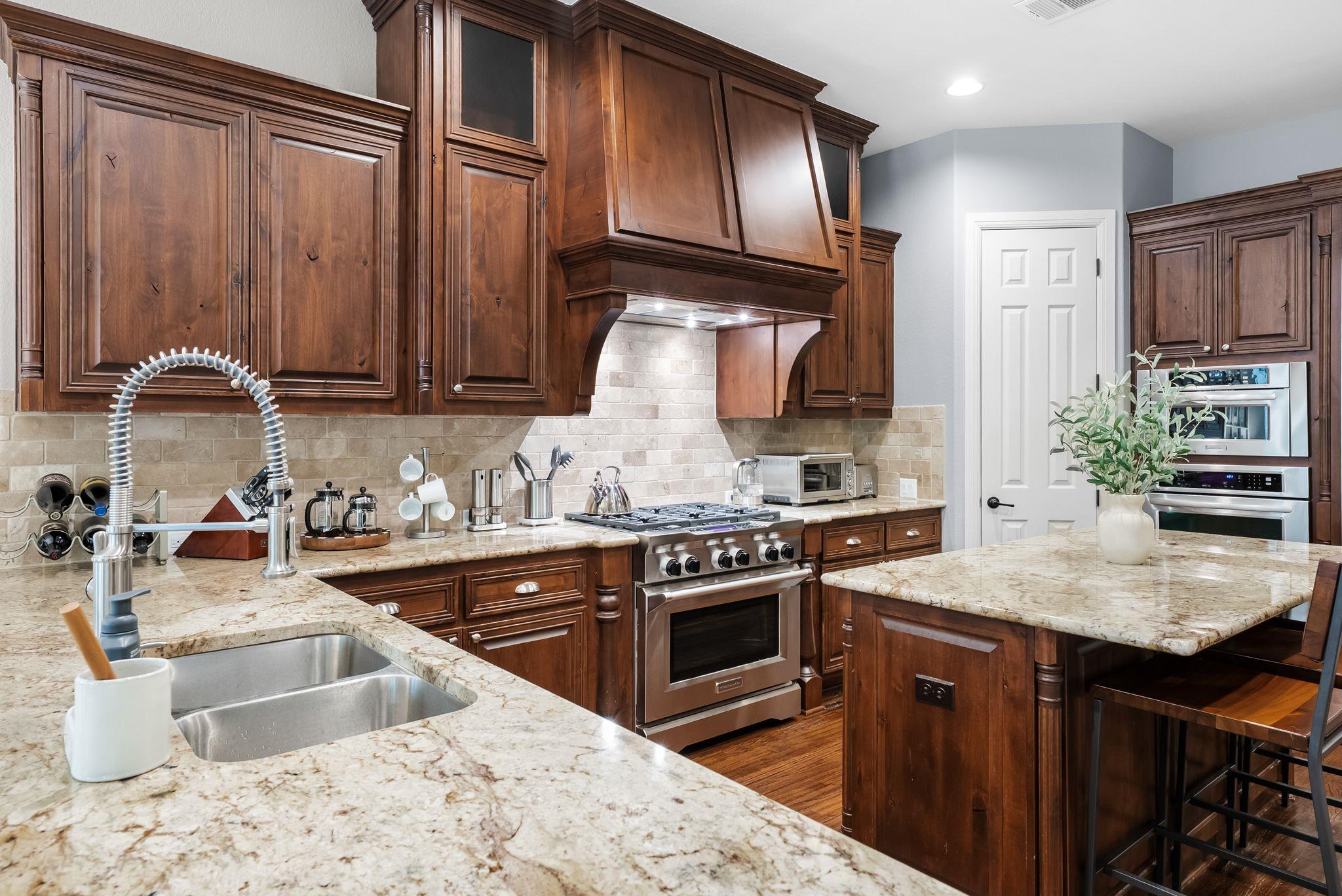 208 Santaluz Lane Austin TX 78732