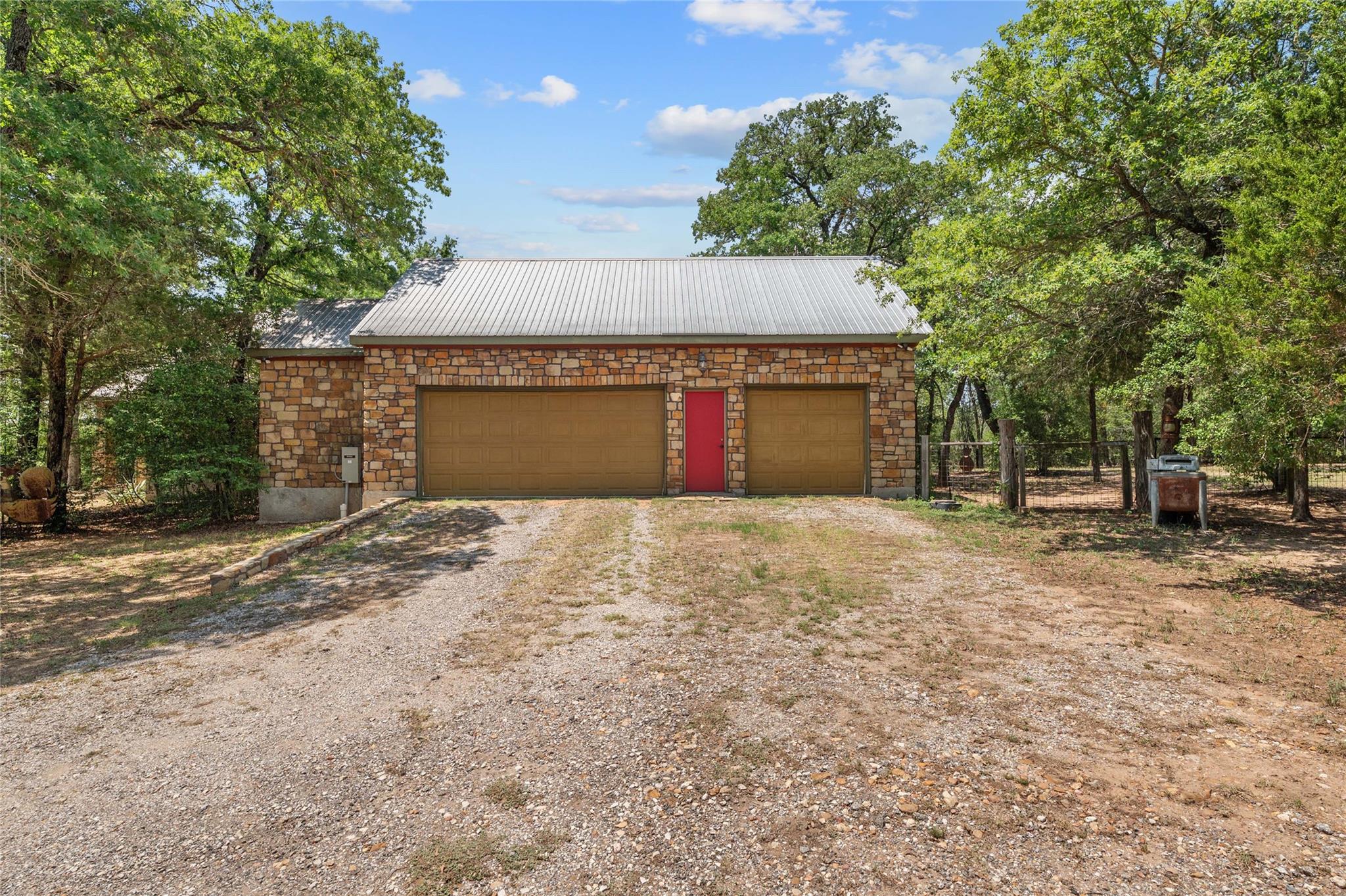 136 Red Fox Lane Bastrop TX 78602