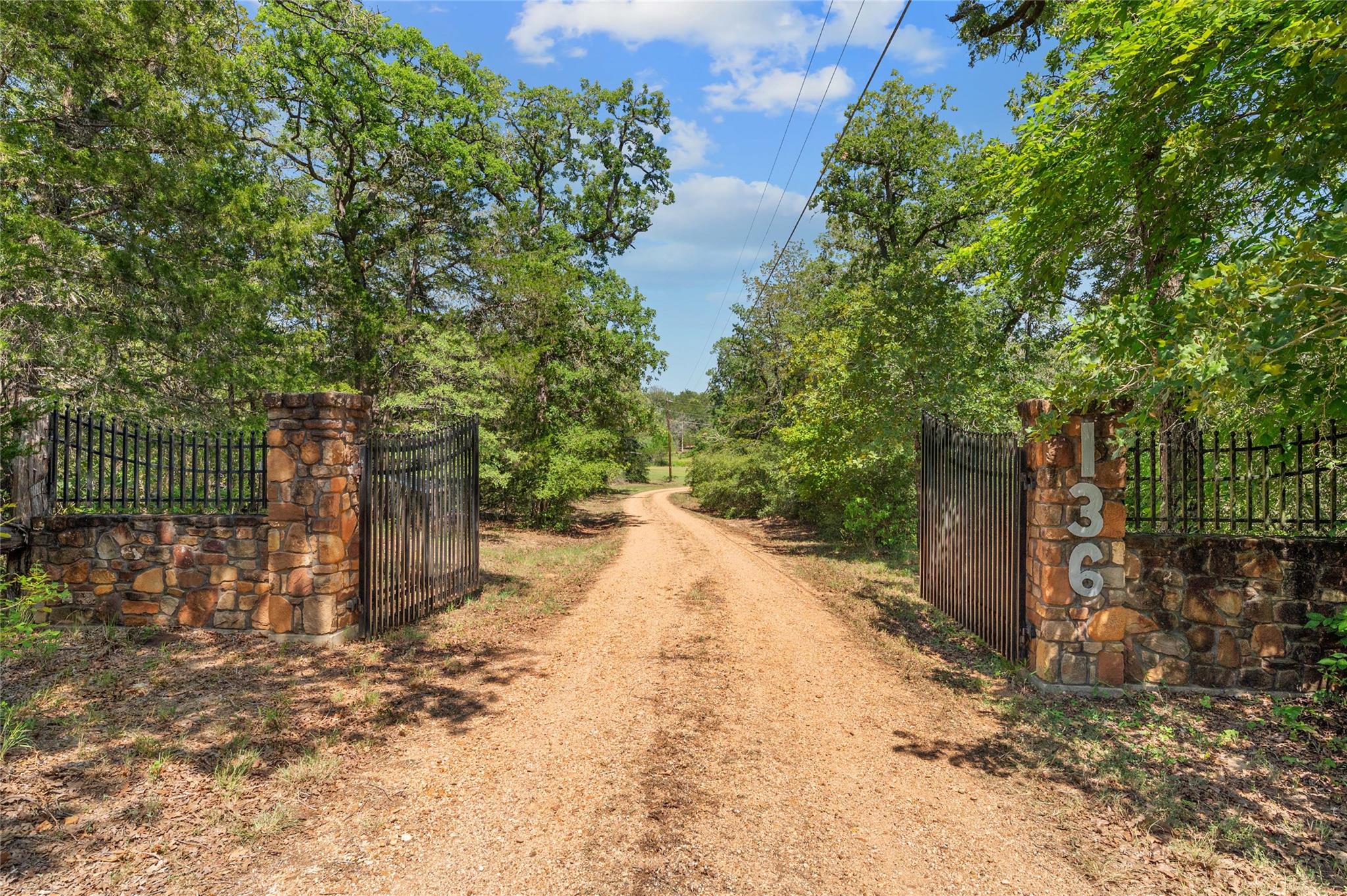 136 Red Fox Lane Bastrop TX 78602