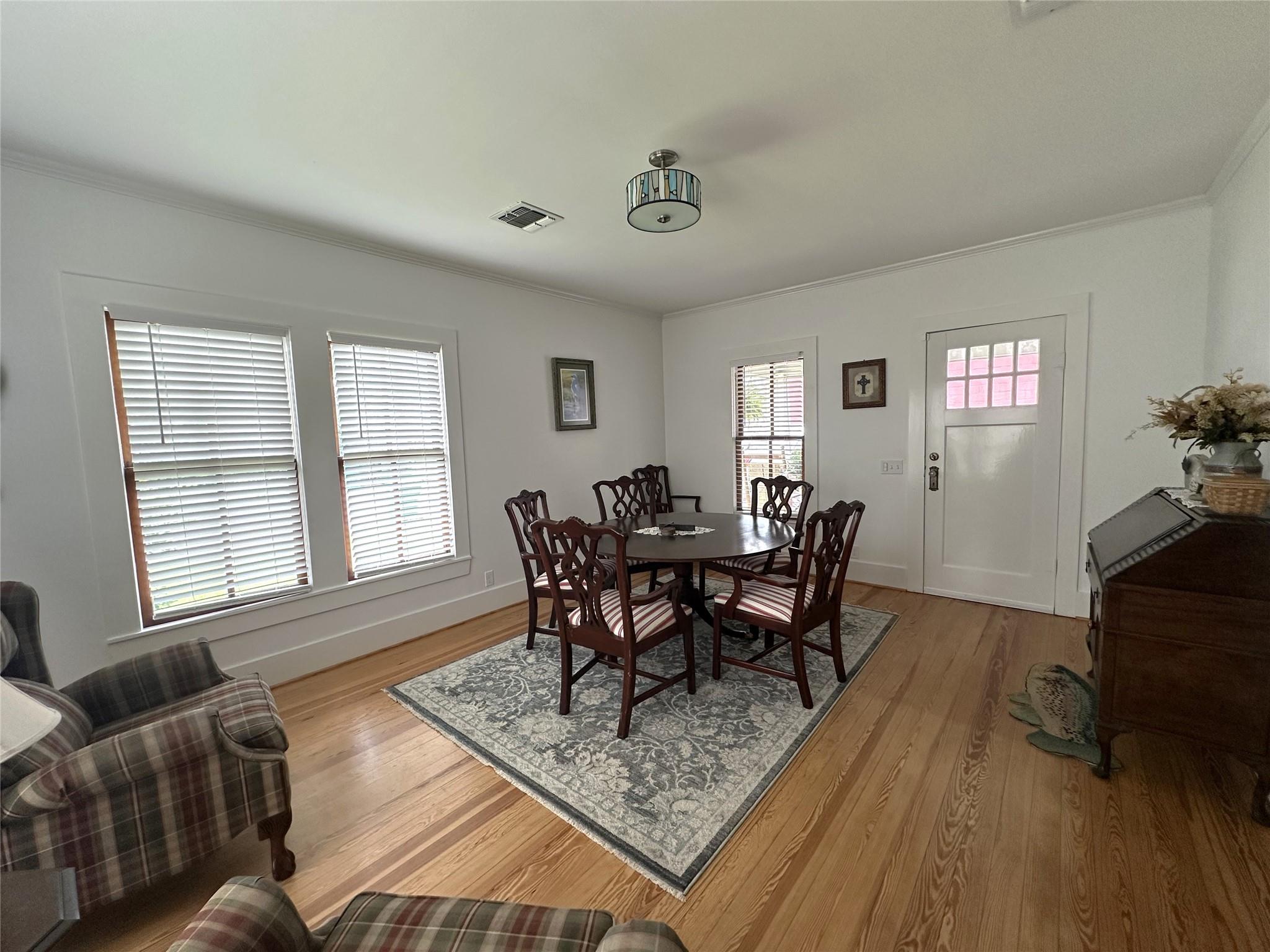 129 E Crockett Street La Grange TX 78945