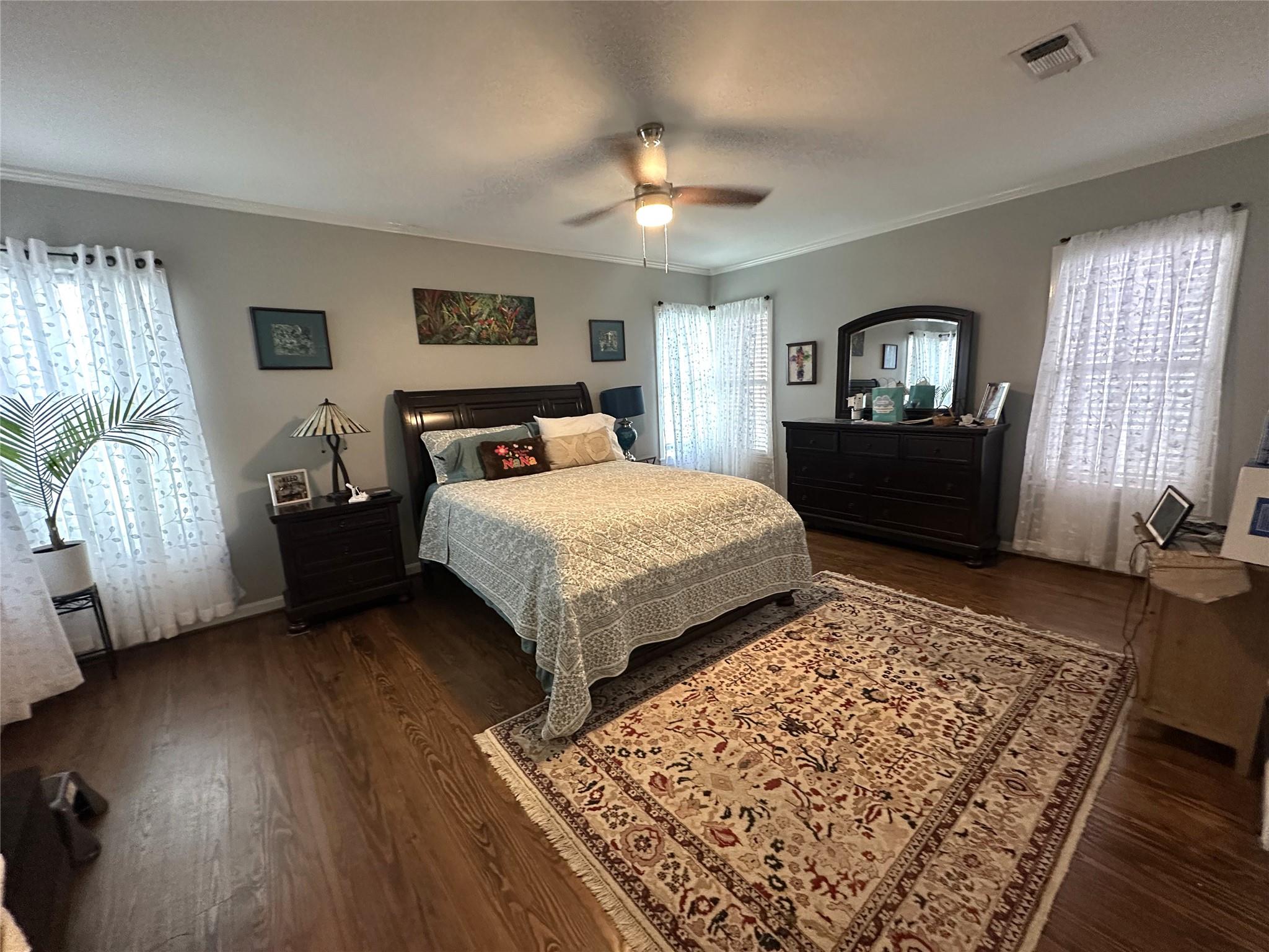 129 E Crockett Street La Grange TX 78945