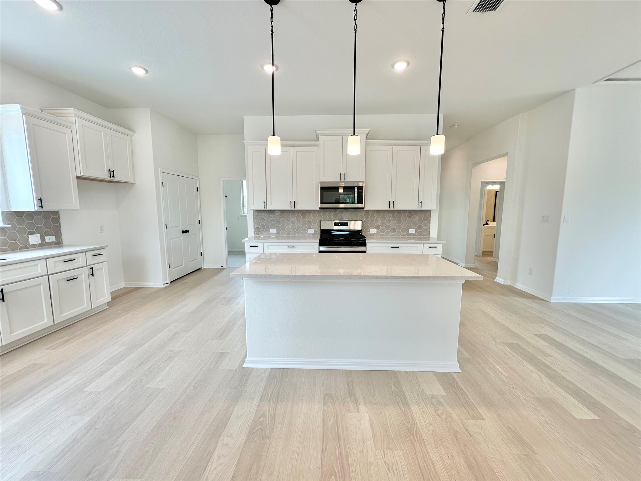 436 Treadwell Lane Kyle TX 78640