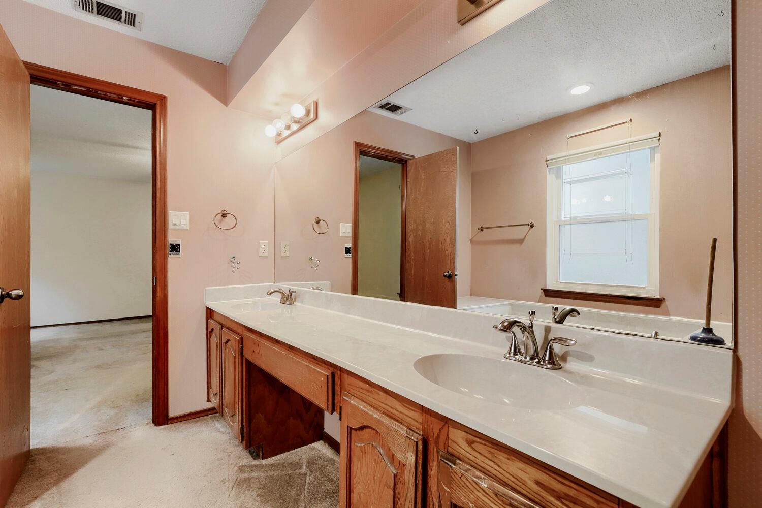 215 Dewberry Cove Buda TX 78610