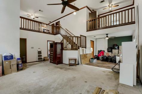 215 Dewberry Cove Buda TX 78610