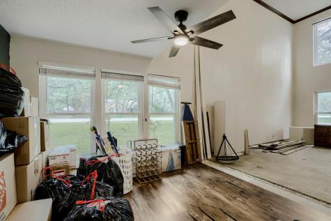 215 Dewberry Cove Buda TX 78610
