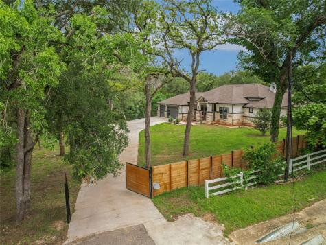 427 State Highway 304 Bastrop TX 78602