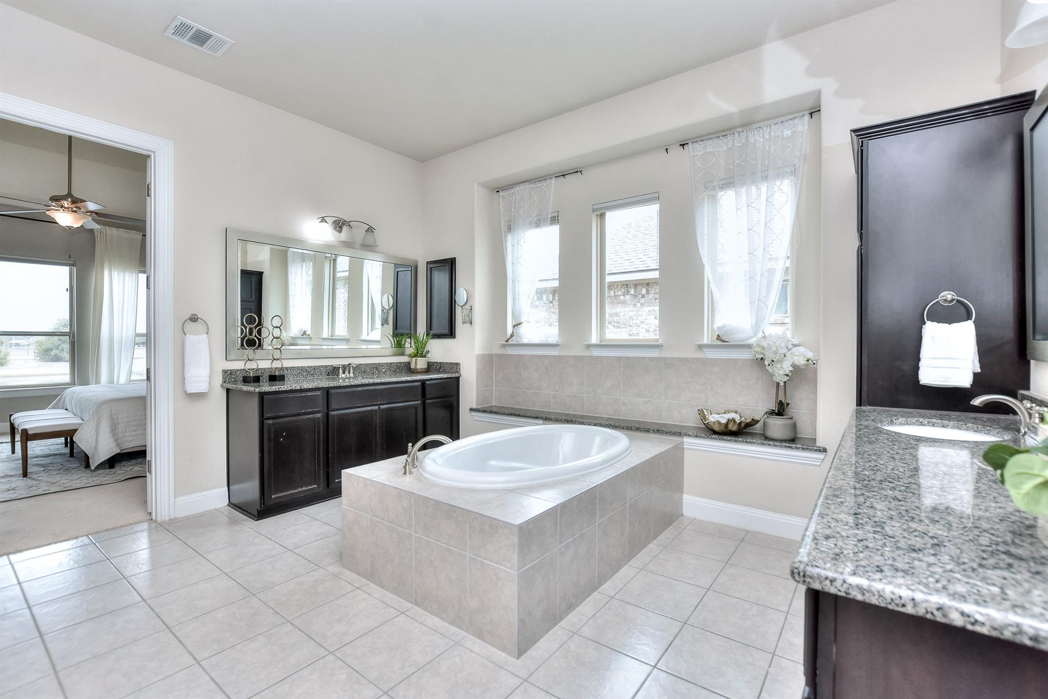 921 Wolcott Drive Leander TX 78641