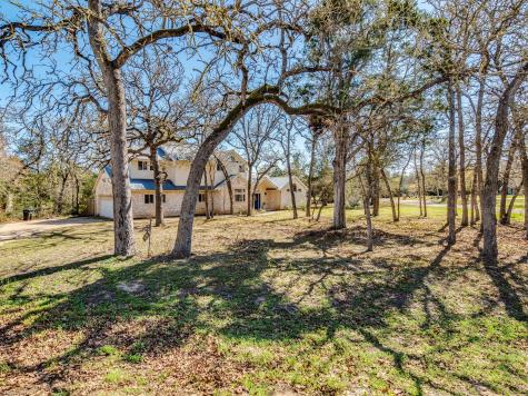 119 Briarwood Lane Elgin TX 78621