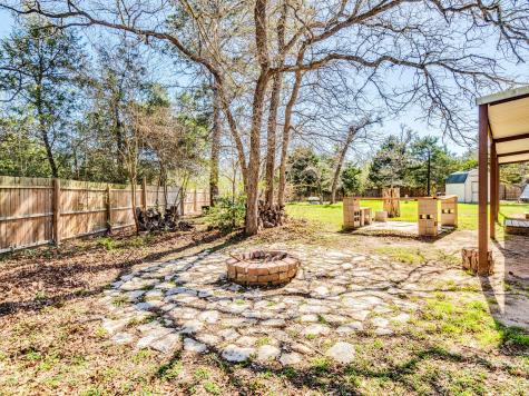 119 Briarwood Lane Elgin TX 78621