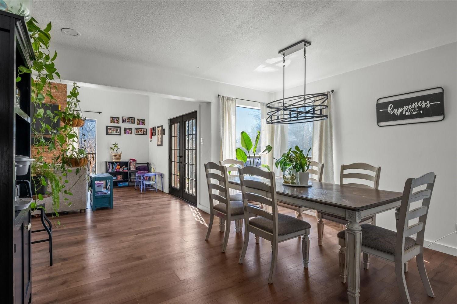 422 Connolly Circle W Lockhart TX 78644