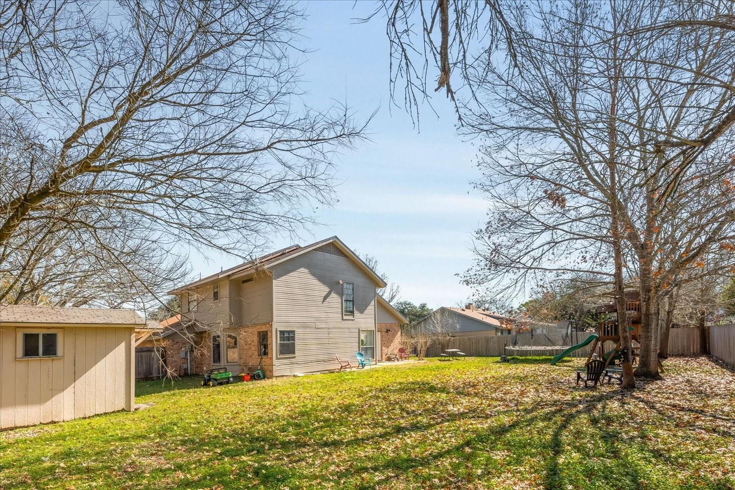 422 Connolly Circle W Lockhart TX 78644