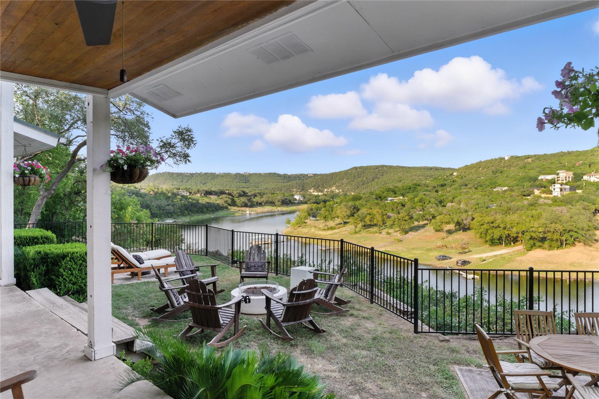 11103 Lakeside Drive Jonestown TX 78645