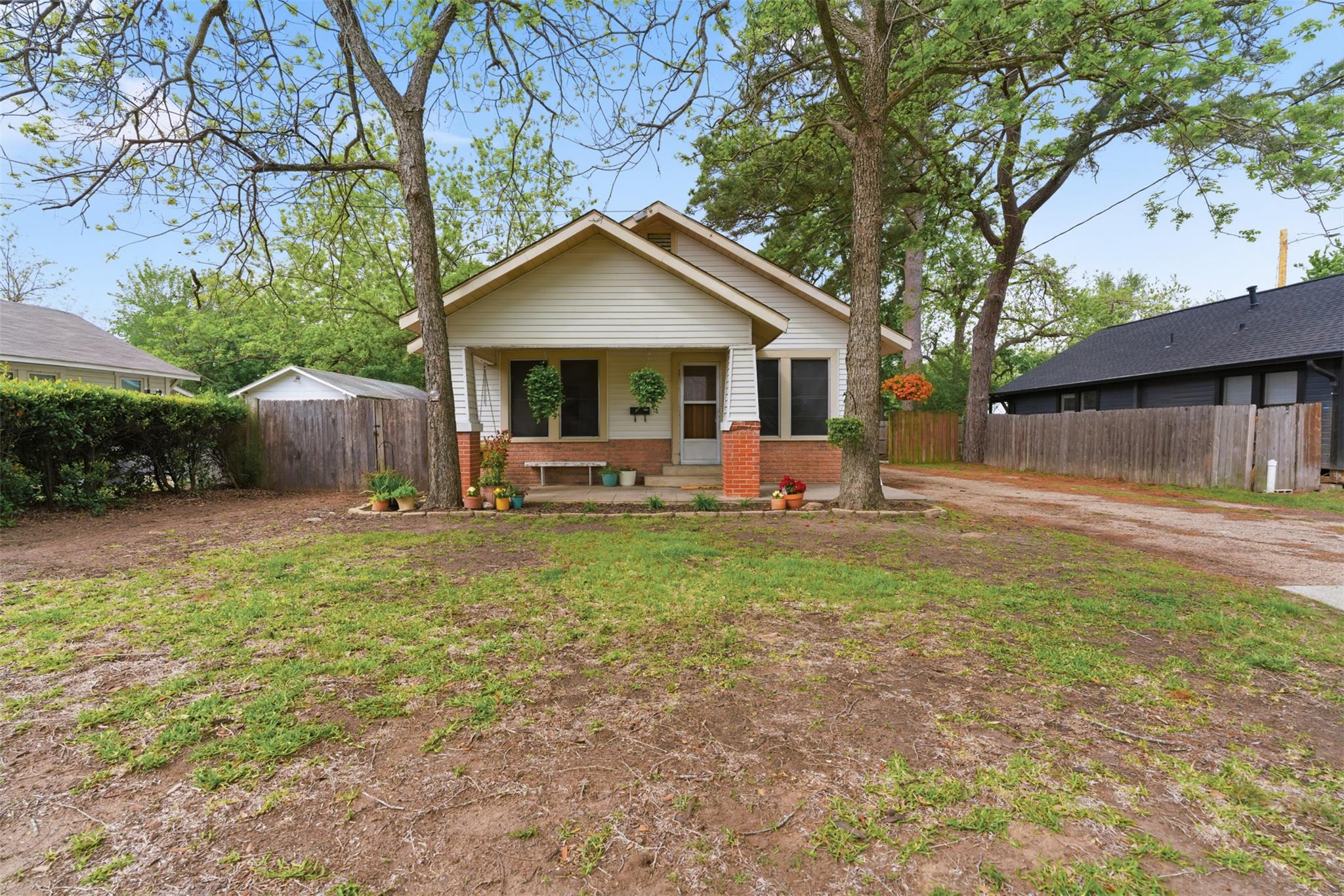 407 Westward Street Rockdale TX 76567