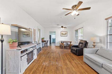 407 Westward Street Rockdale TX 76567