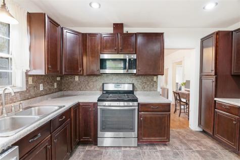 407 Westward Street Rockdale TX 76567