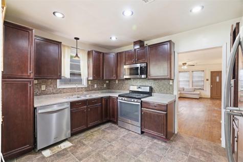 407 Westward Street Rockdale TX 76567