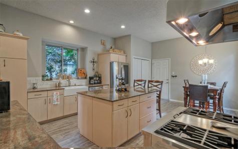 8105 Elkhorn Mountain Trail Austin TX 78729
