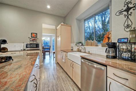 8105 Elkhorn Mountain Trail Austin TX 78729
