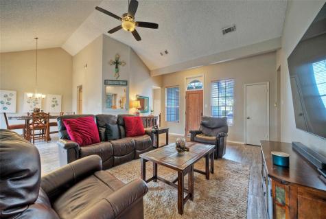 8105 Elkhorn Mountain Trail Austin TX 78729