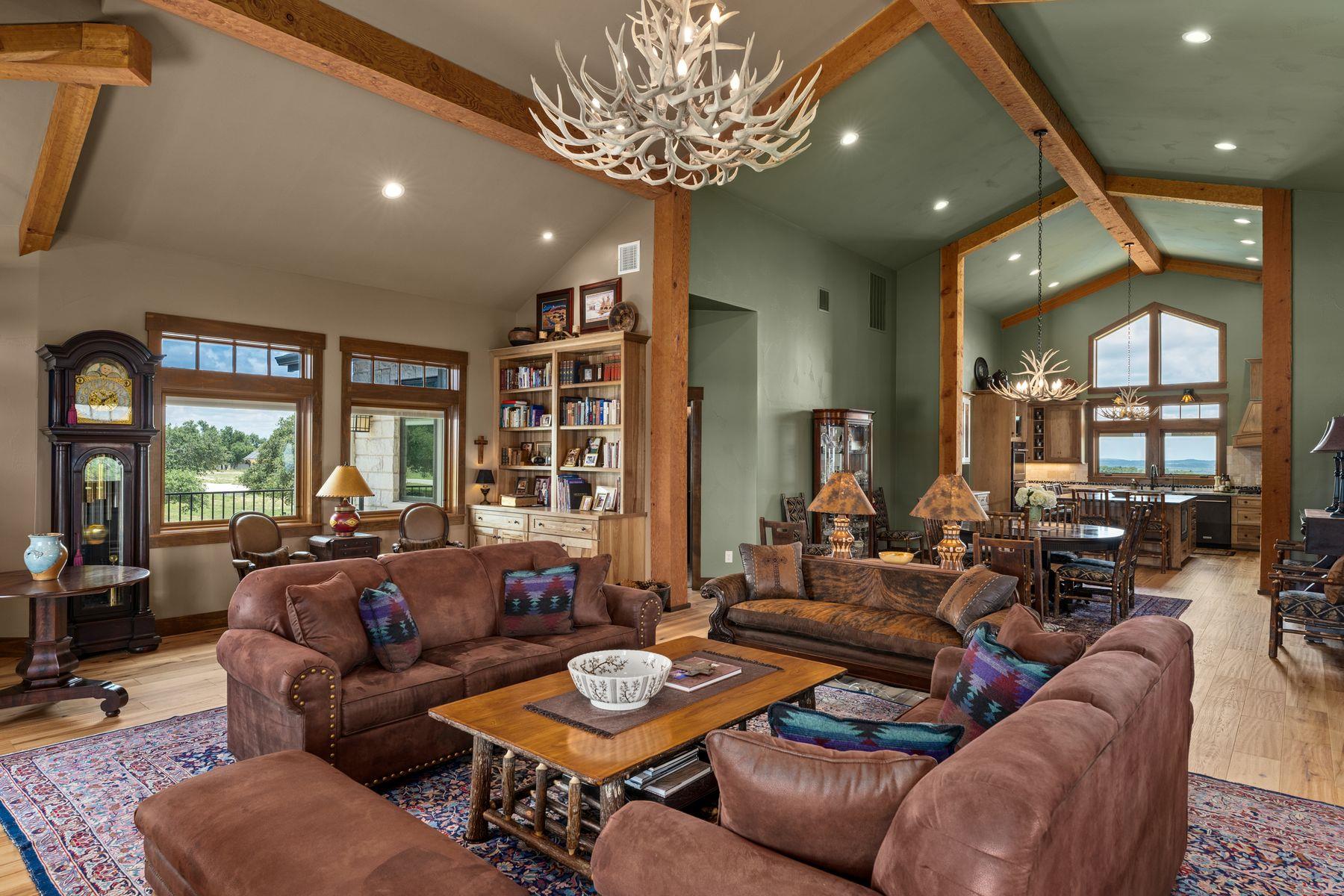 115 Trophy Oak Point Fredericksburg TX 78624