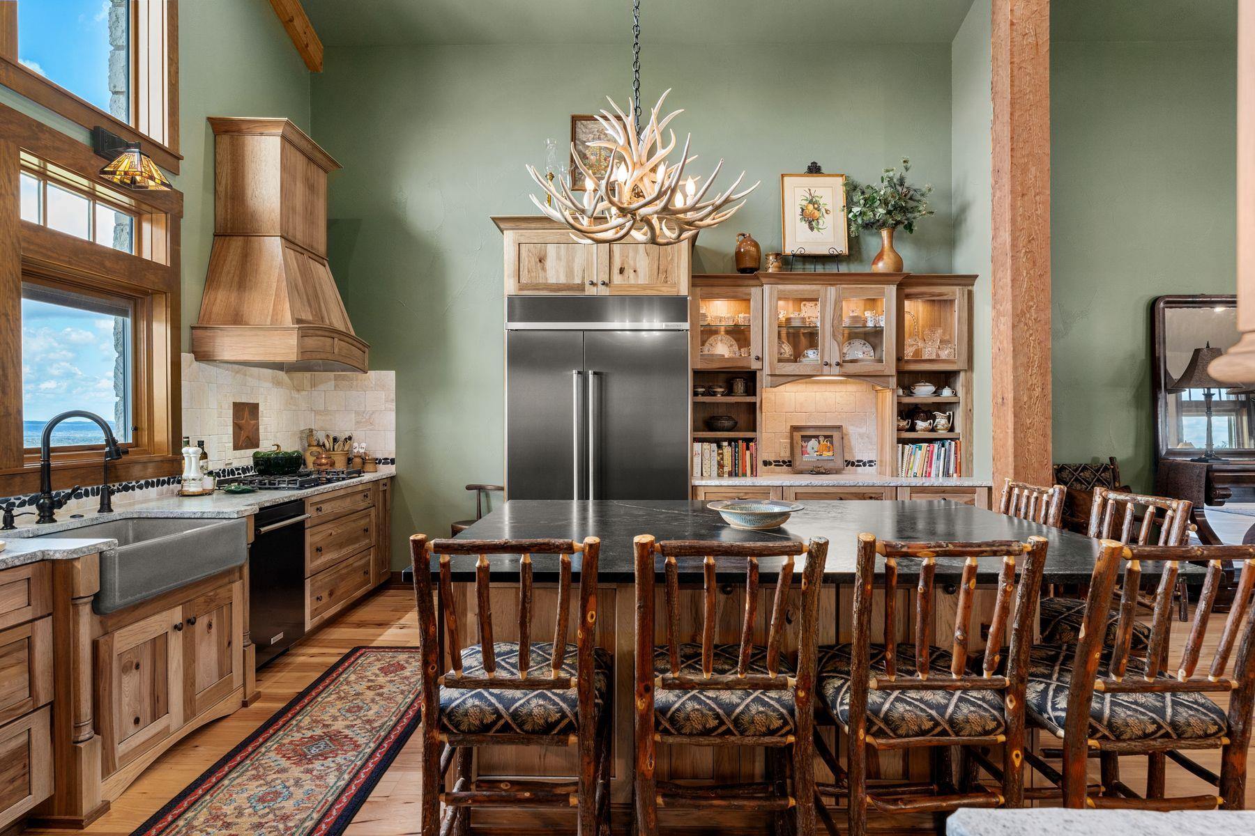 115 Trophy Oak Point Fredericksburg TX 78624