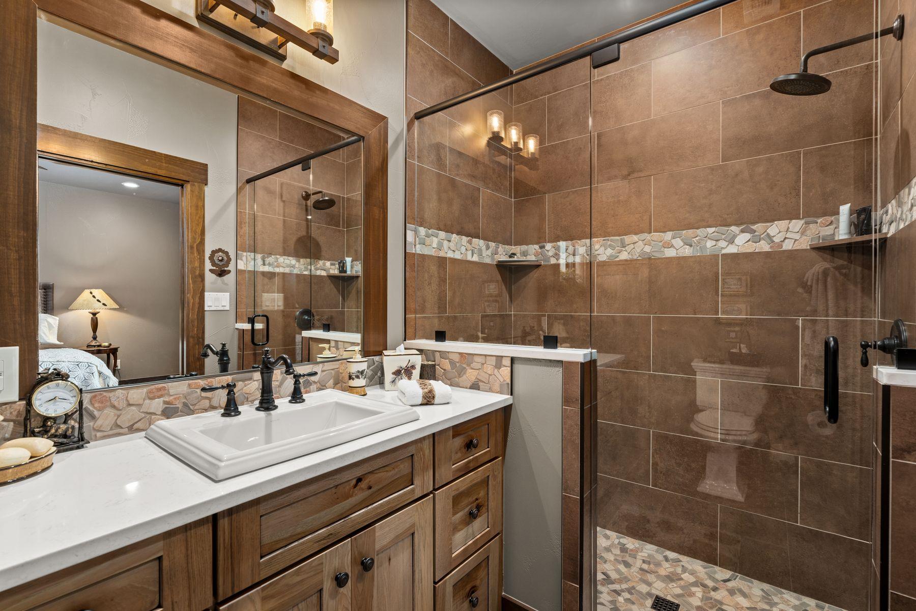 115 Trophy Oak Point Fredericksburg TX 78624