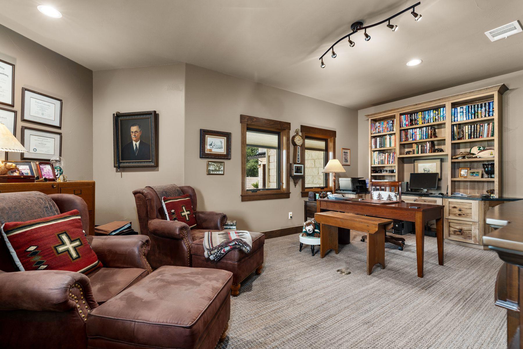 115 Trophy Oak Point Fredericksburg TX 78624