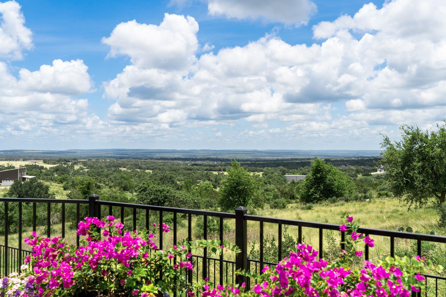 115 Trophy Oak Point Fredericksburg TX 78624
