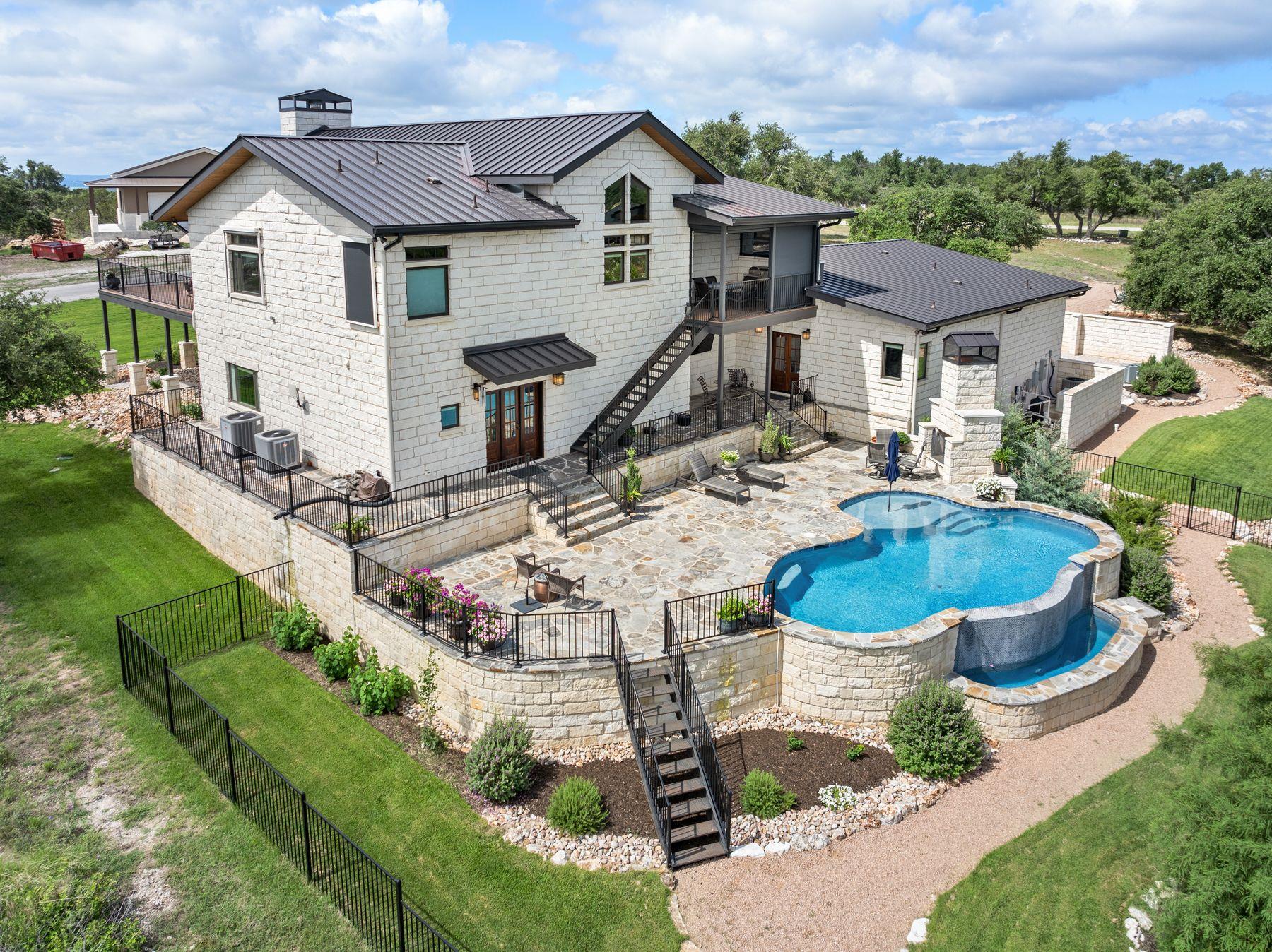 115 Trophy Oak Point Fredericksburg TX 78624