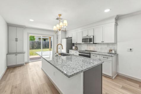 211 Banner Avenue Leander TX 78641