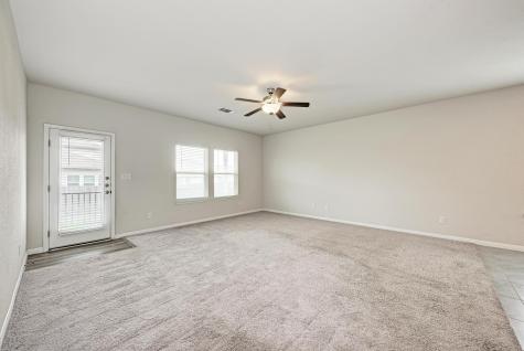 1019 Round Bale Road Hutto TX 78634