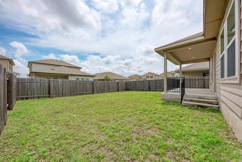 1019 Round Bale Road Hutto TX 78634