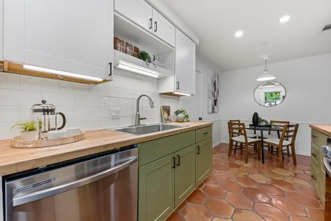 5613 Jacaranda Drive Austin TX 78744