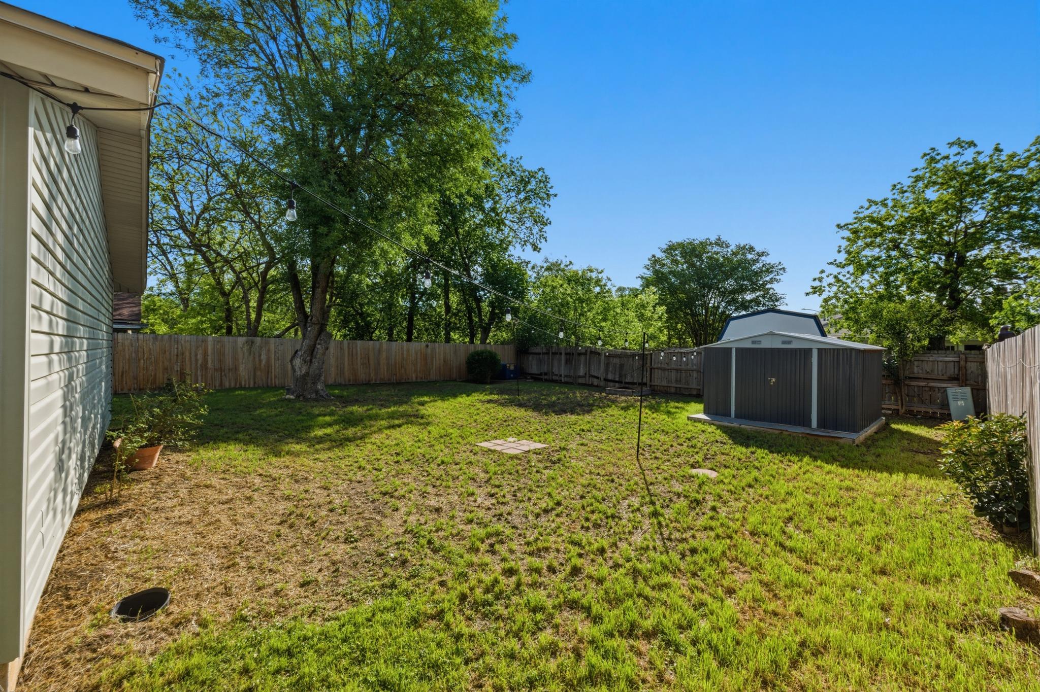 5613 Jacaranda Drive Austin TX 78744