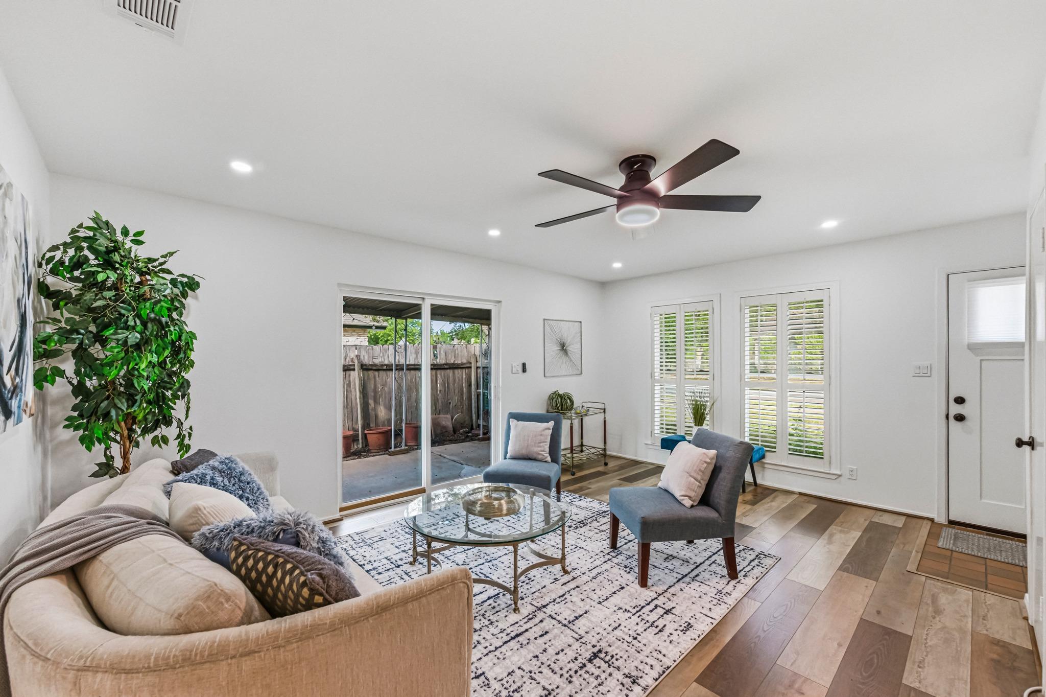 5613 Jacaranda Drive Austin TX 78744