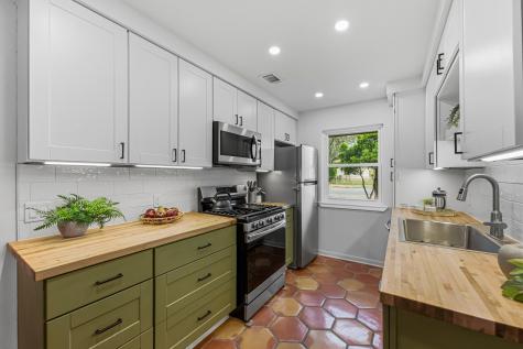 5613 Jacaranda Drive Austin TX 78744