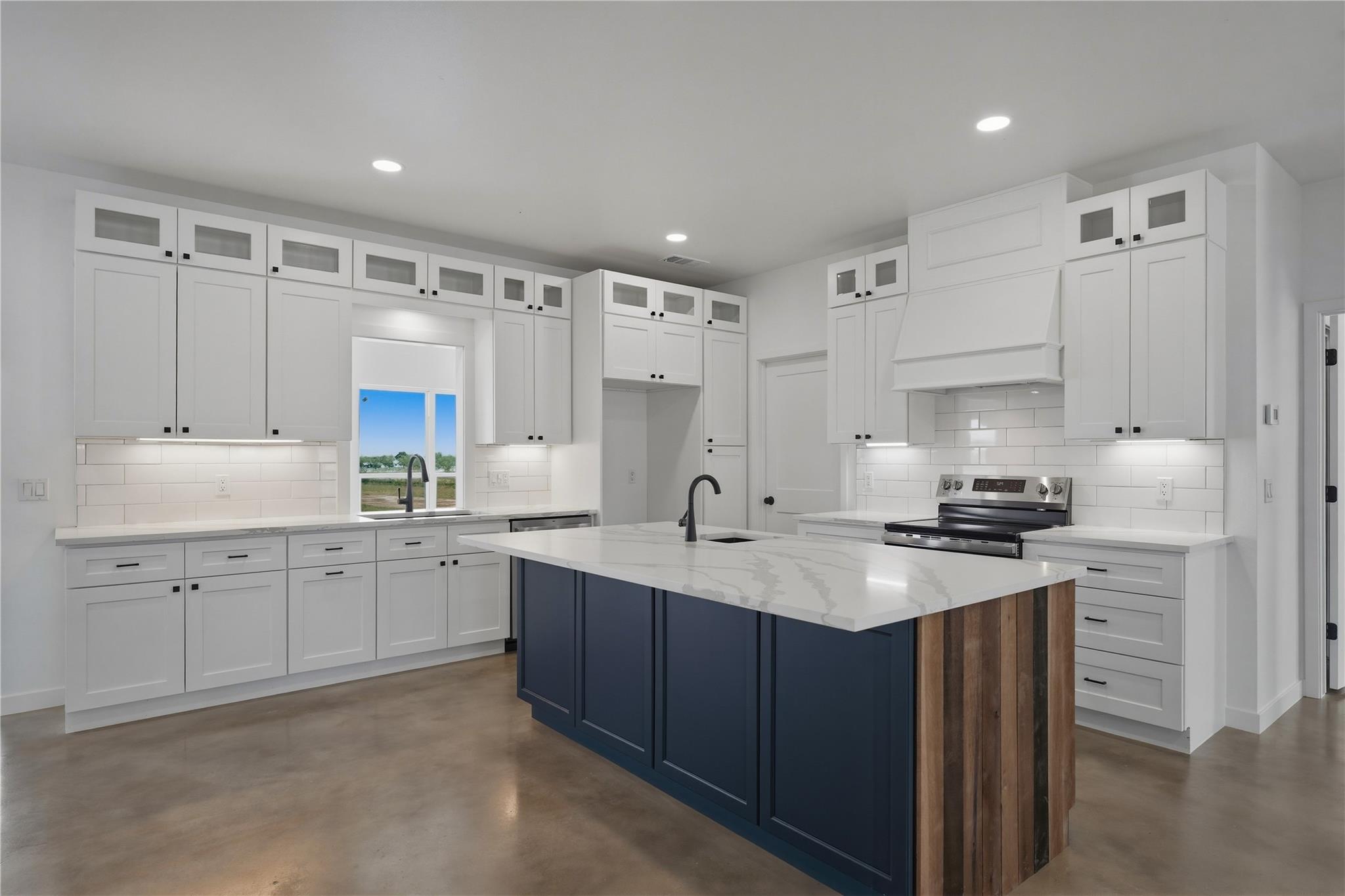 9391 Hajovsky Road La Grange TX 78945