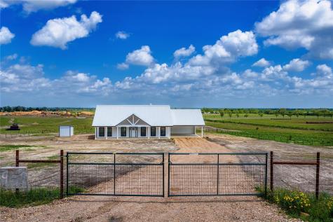 9391 Hajovsky Road La Grange TX 78945