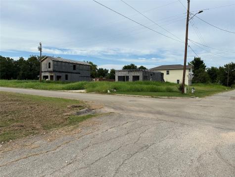 213 4th Street Rockdale TX 76567