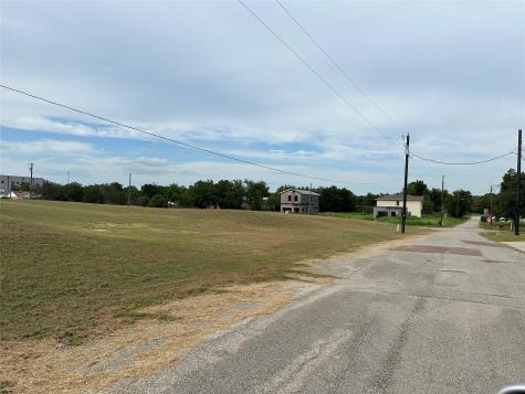 213 4th Street Rockdale TX 76567