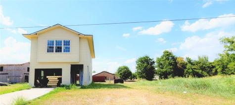 213 4th Street Rockdale TX 76567