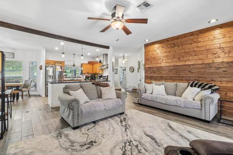 241 Laura Lane Bastrop TX 78602
