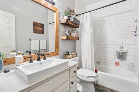 241 Laura Lane Bastrop TX 78602