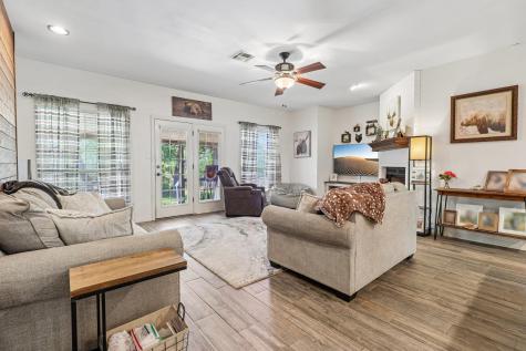 241 Laura Lane Bastrop TX 78602